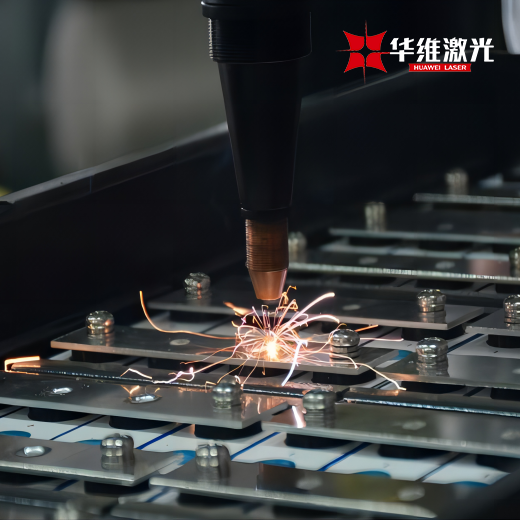 Laser Welding Powers Bagong Pag -upgrade ng Industriya ng Enerhiya, Pinangunahan ng Huawei Laser ang Green Manufacturing Era