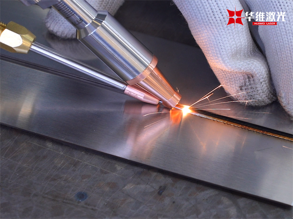 Pag -unawa sa pagpapakain ng wire sa welding ng laser